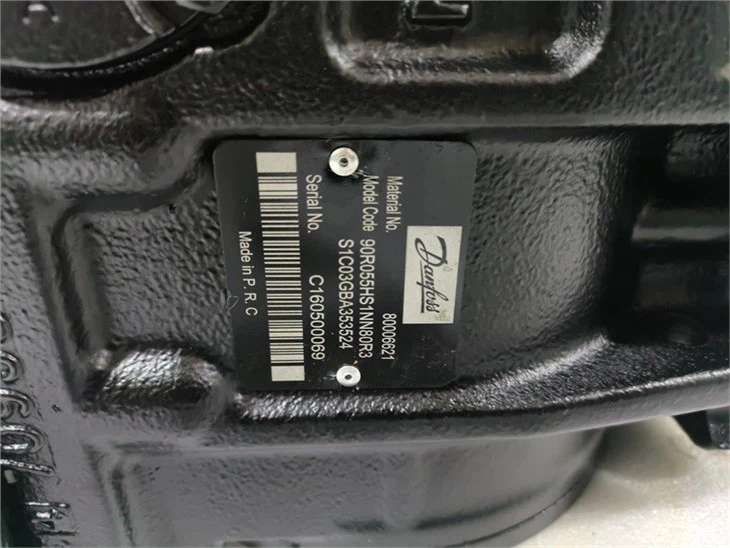 SAUER Dan-foss Piston Pump 90 90R Series 90R055HS1NN80R3S1C03GBA353524 90R055 83039463
